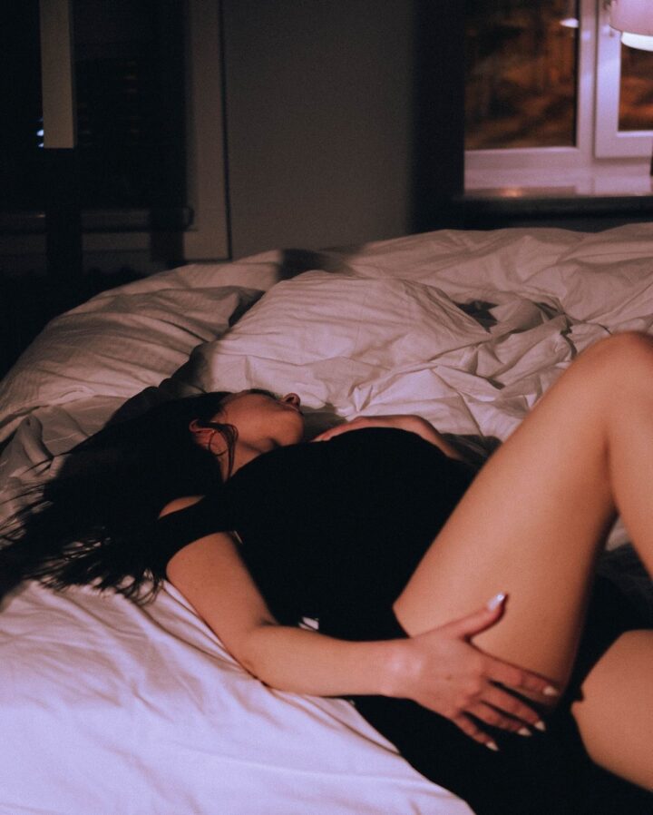 Julie - Image 2